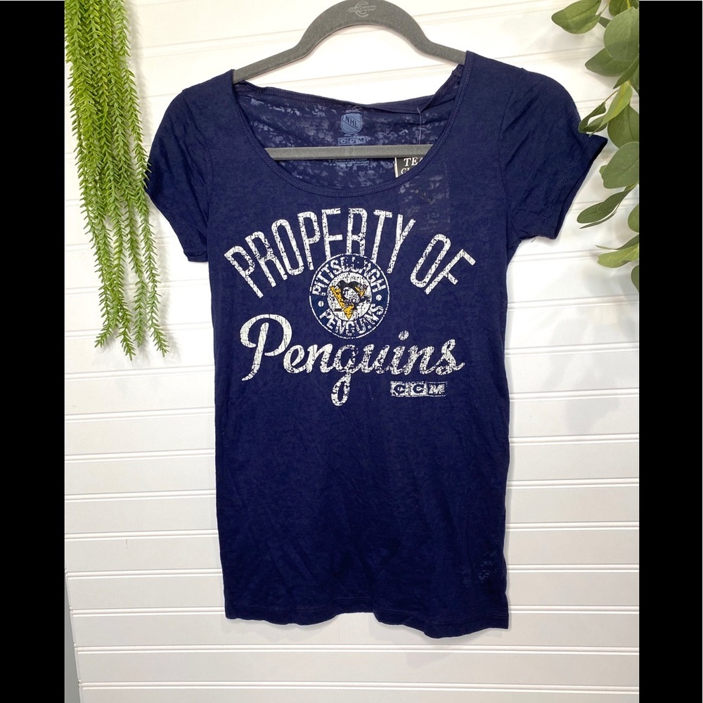 NWT Pittsburg Penguins t-shirt